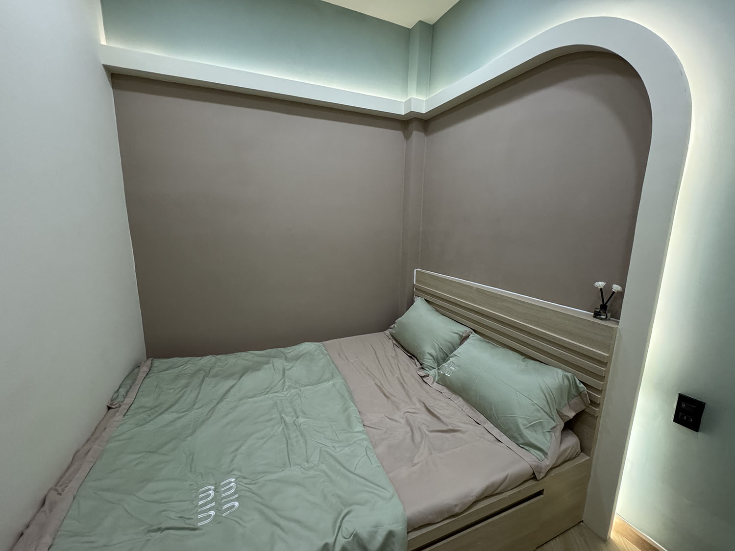 Tuyệt phẩm nhà phố 2 lầu (3,9m nở hậu 5,5m x 11m) full nội thất cao cấp khu VIP Thích Quảng Đức